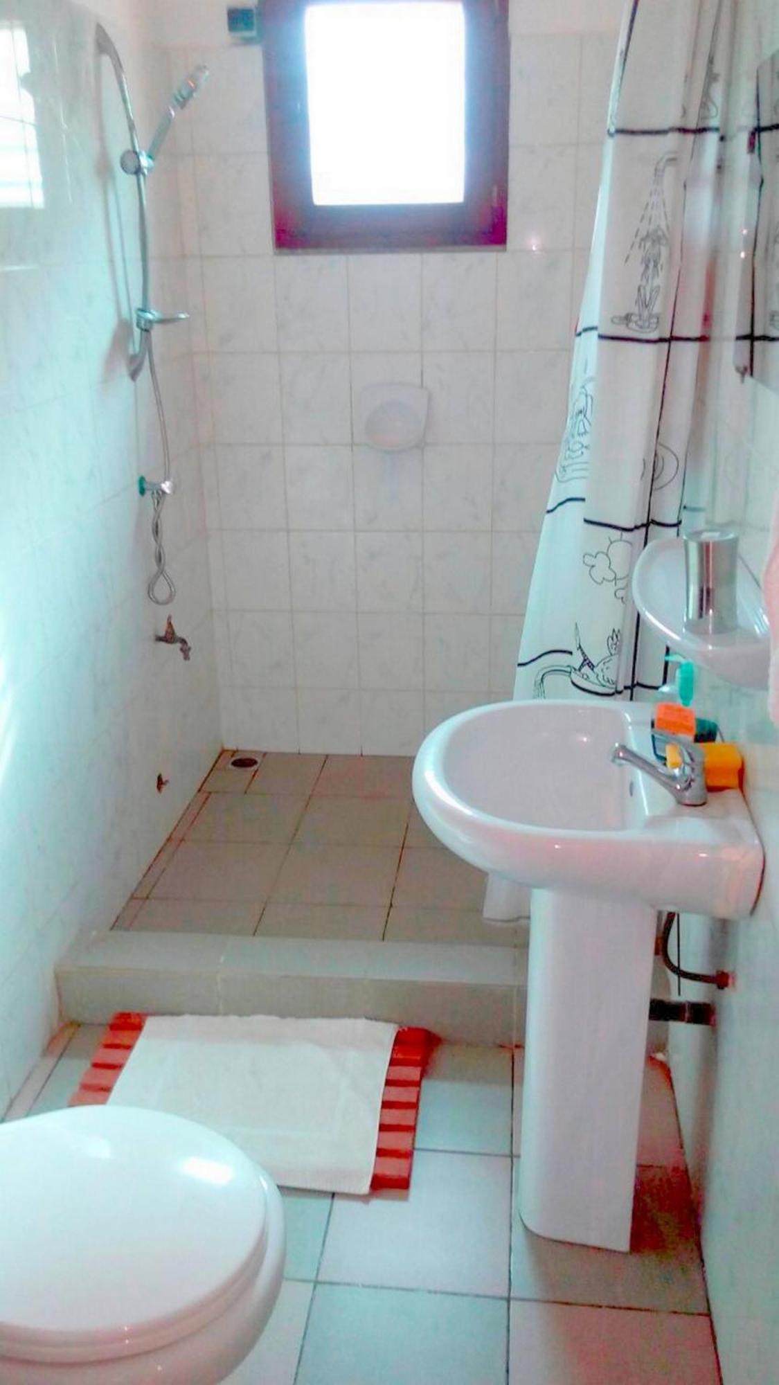 Dodoo Lodge Cotonou Room photo