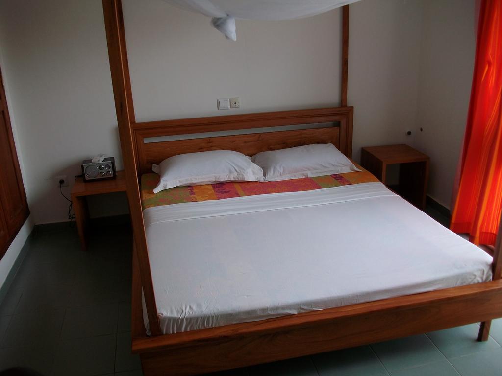 Dodoo Lodge Cotonou Exterior photo